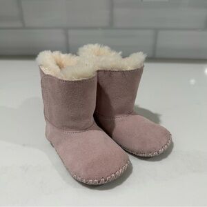 UGG Boots Toddler Size 4/5 Pink Suede Sheepskin Lined Winter Easy On